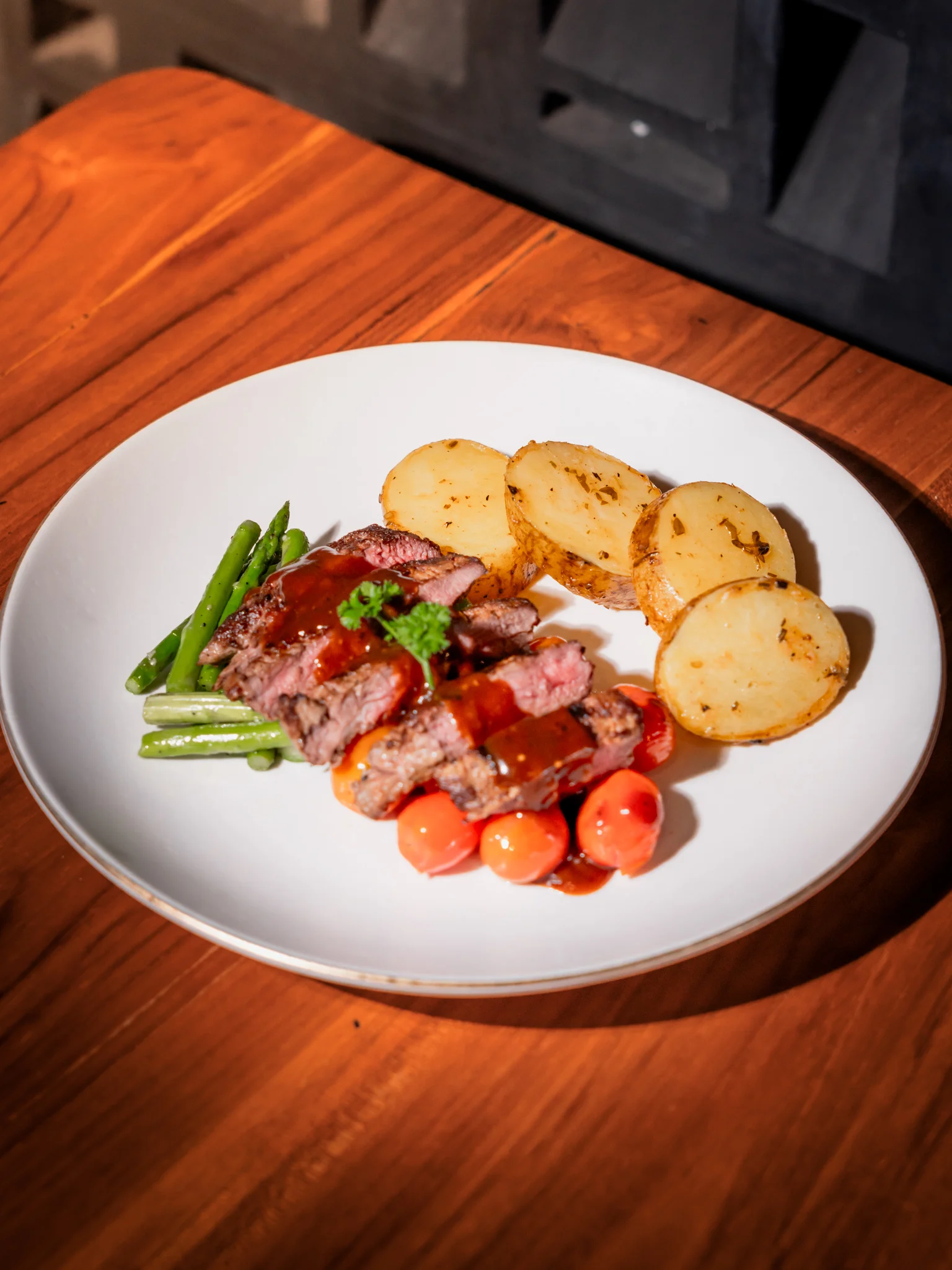 BLACK PEPPER BEEF STEAK (B)