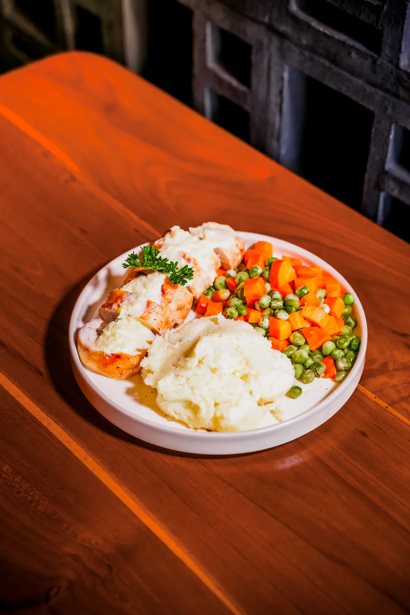 STUFFED CHICKEN CREAMY CORN SAUCE (B)