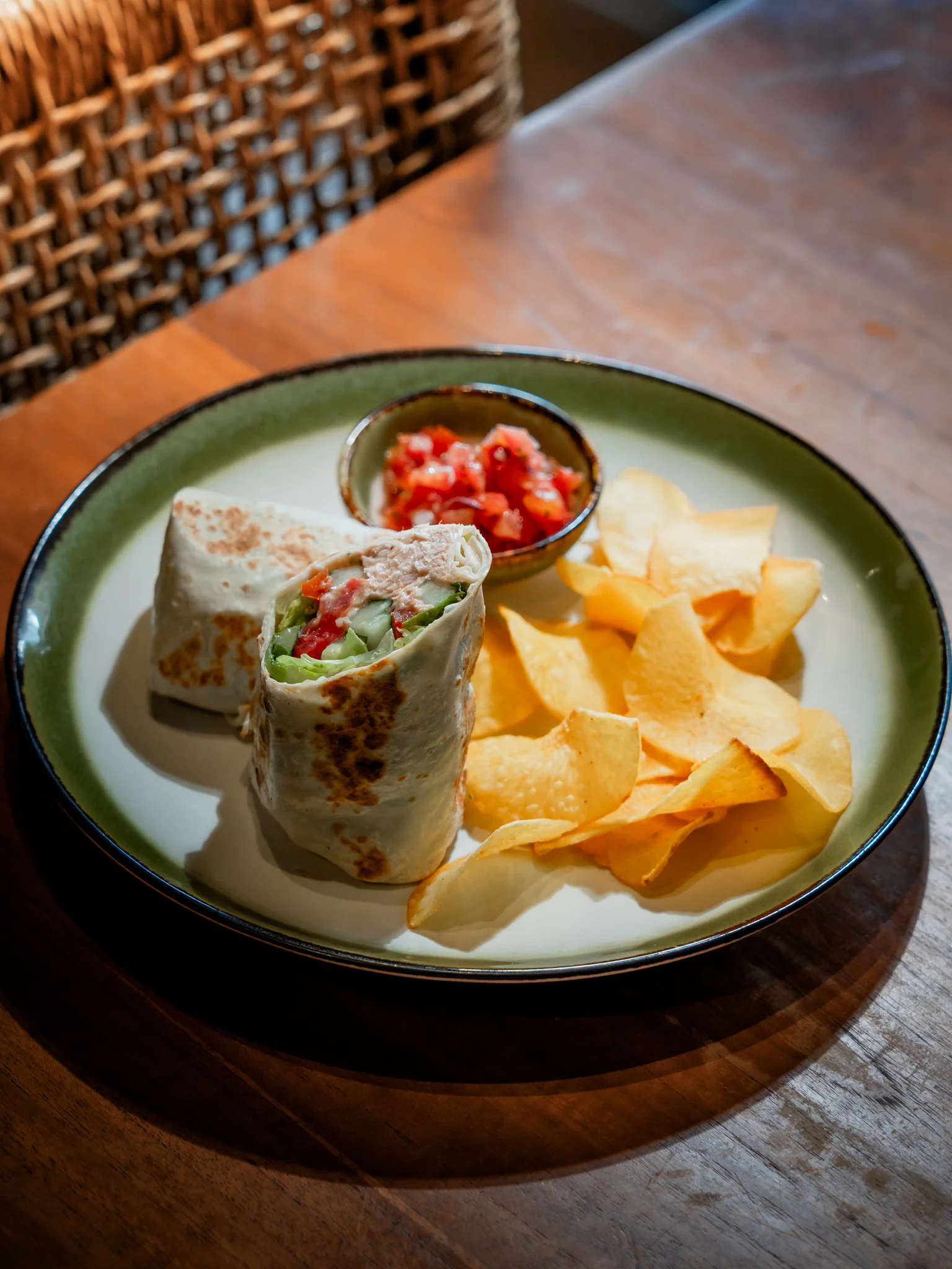 TUNA LIGHT MAYO WRAP (B)