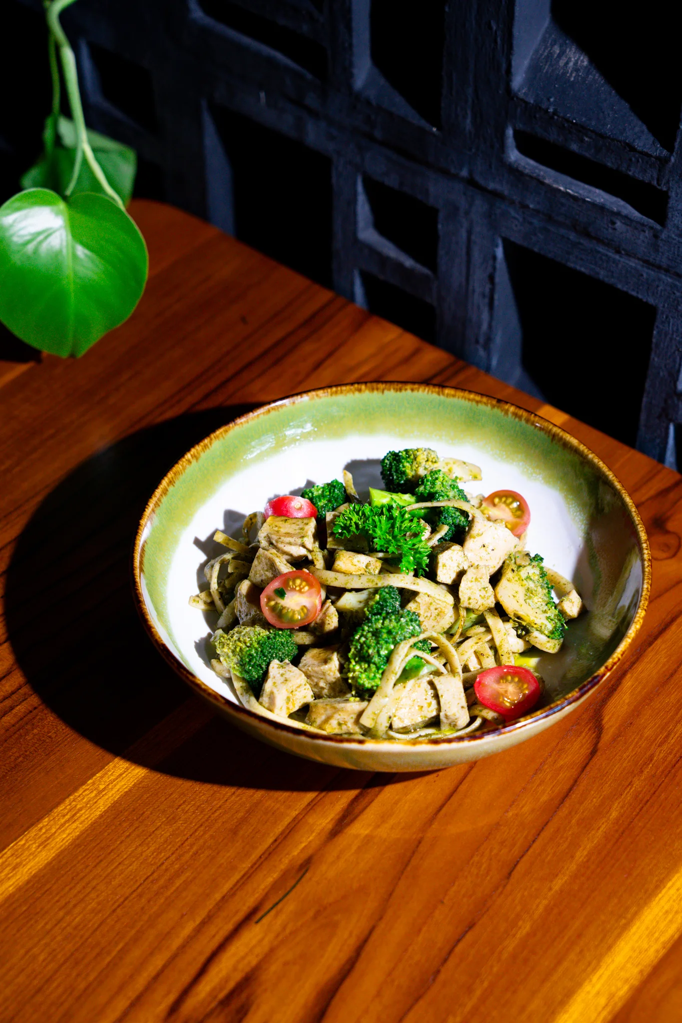 PASTA PESTO CHICKEN (V)